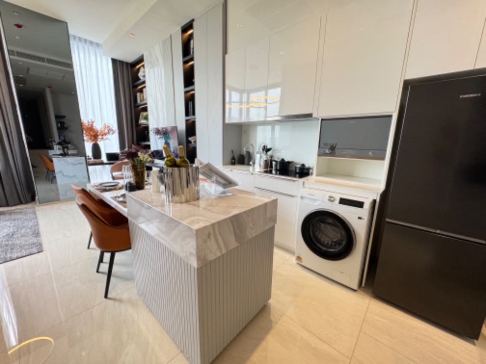 For SaleCondoSilom, Saladaeng, Bangrak : Ashton Silom 2 bedrooms, 2 bathrooms, room directly from the project, fully furnished, 1 million cashback, free common area for 3 years, with special discounts in private messages...!!!!