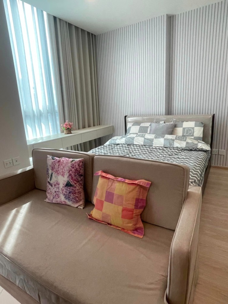 For RentCondoRatchadapisek, Huaikwang, Suttisan : 🎉FOR RENT>> Noble Revolve Ratchada2>> 38th floor, beautiful view, size 26 sq m., fully built-in furniture, near MRT Cultural Center #LV-MO776