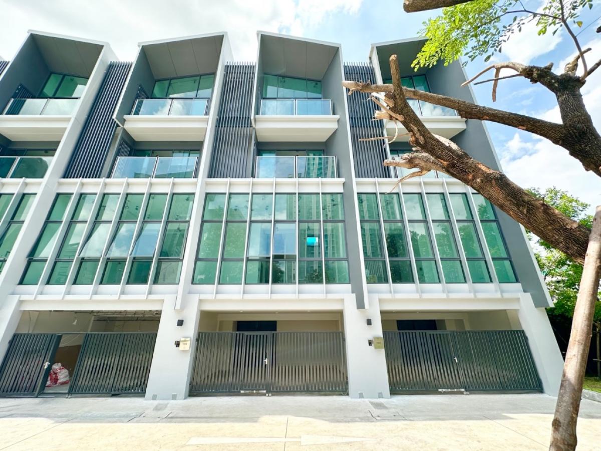 For SaleHome OfficeRama9, Petchburi, RCA : Hot deal - Home office 📍Opposite Jod Fair Town home Villa by Ananda 4 floors, 218 sq m., 2 parking spaces, make an appointment to view the project 099-3639692 Toi