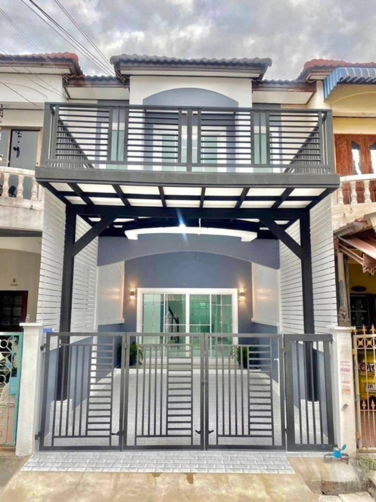 ขายบ้านนครปฐม : บ้านสวยรีโนเวทพร้อมอยู่ ทำเลดี การเดินทางสะดวกT he Estate 23-6✳️หมู่บ้านบัวทอง1-2👍เปิดทำเลดีติดรถไฟฟ้าสายสีม่วง//ใกล้เซ็นทรัลเวสต์เกต//ติดถนนกาญจนาภิเษก