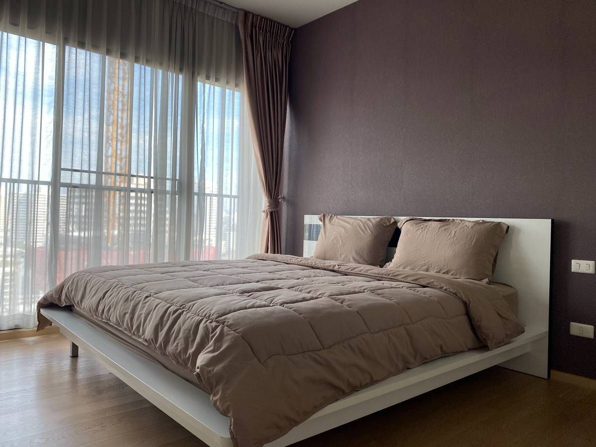 For RentCondoSukhumvit, Asoke, Thonglor : • 𝐑𝐄𝐍𝐓 • 𝐍𝐨𝐛𝐥𝐞 𝐑𝐞𝐟𝐢𝐧𝐞 • 𝟏 𝐁𝐞𝐝  • 𝟓𝟐 𝐒𝐪𝐦. • 𝟑𝟓𝟎𝟎𝟎 •   𝐅𝐮𝐥𝐥𝐲-𝐅𝐮𝐫𝐧𝐢𝐬𝐡𝐞𝐝  𝐋𝐢𝐧𝐞 𝐈𝐃 : 𝐕𝐚𝐬𝐬𝐢𝐥𝐲