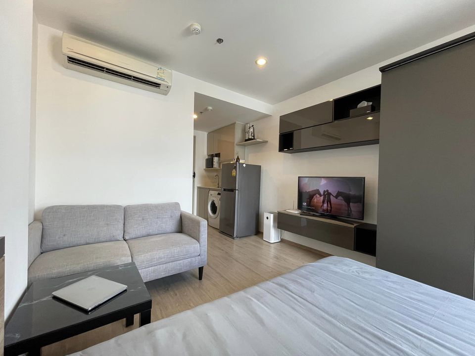 For RentCondoSiam Paragon ,Chulalongkorn,Samyan : Ideo Q Chula Samyan【𝐑𝐄𝐍𝐓】🔥Modern style room, fully decorated! Furniture & electrical appliances, convenient travel near Samyan MRT. Ready to move in!!🔥 Contact Line ID: @hacondo