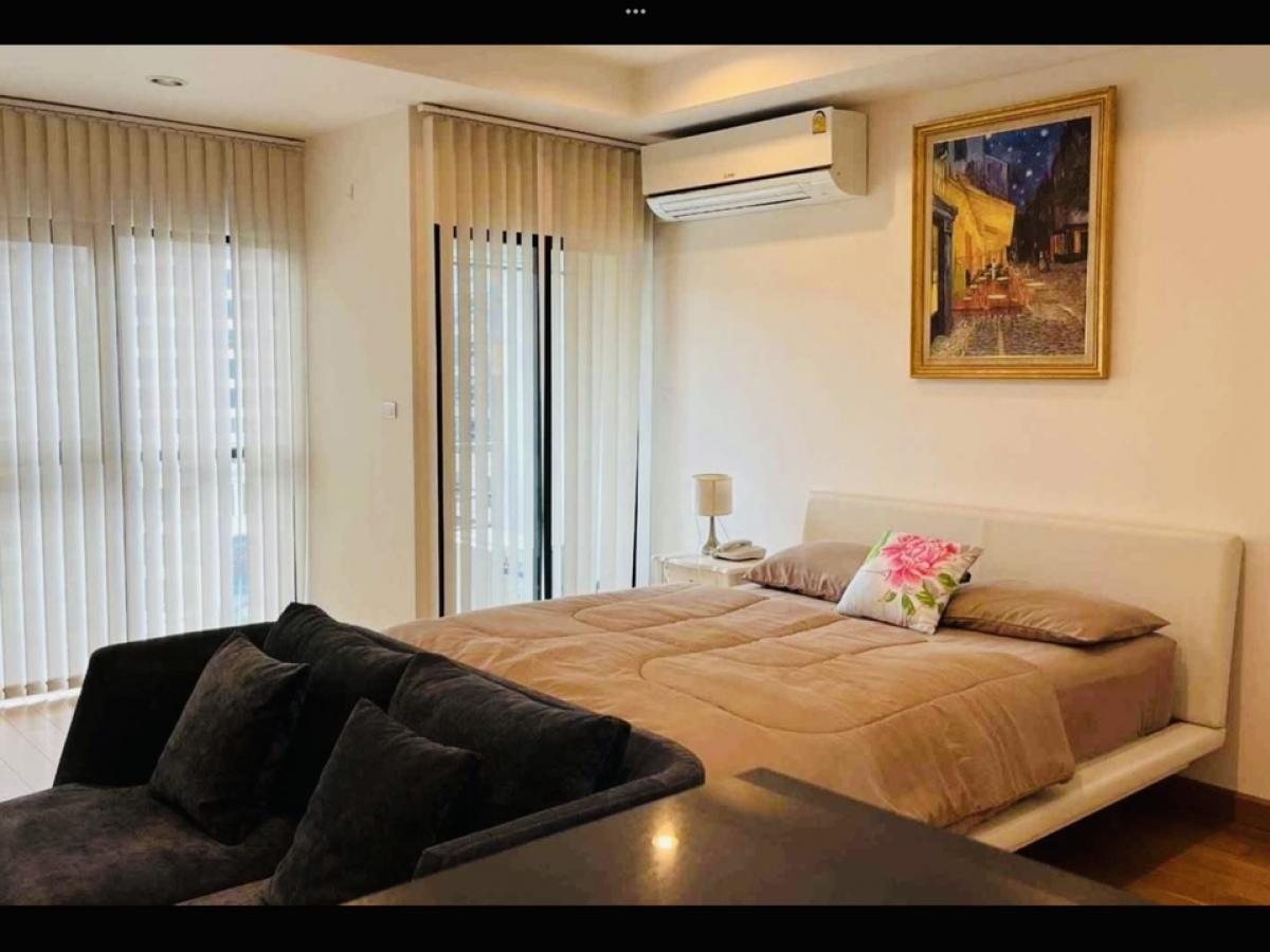 ให้เช่าคอนโดสาทร นราธิวาส : 🏢 For Rent! Stylish Studio 39 sq.m at Sathorn Gardens Condominium 🏢