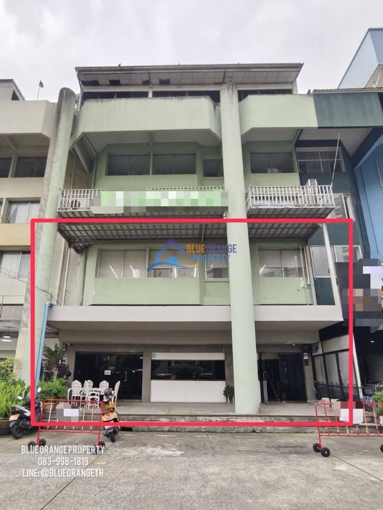 For RentShophouseSukhumvit, Asoke, Thonglor : Business space for rent on the road, G floor + mezzanine, Phrom Phong (BTS Phrom Phong 1.3km) Suitable for Office/ Shop/ Clinic/ Studio/ School/ etc.