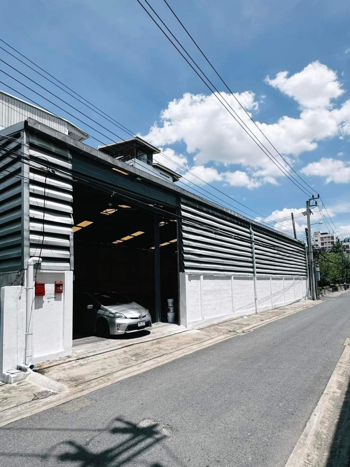 For RentWarehouseRatchadapisek, Huaikwang, Suttisan : Warehouse for rent, Ratchada, Huai Khwang