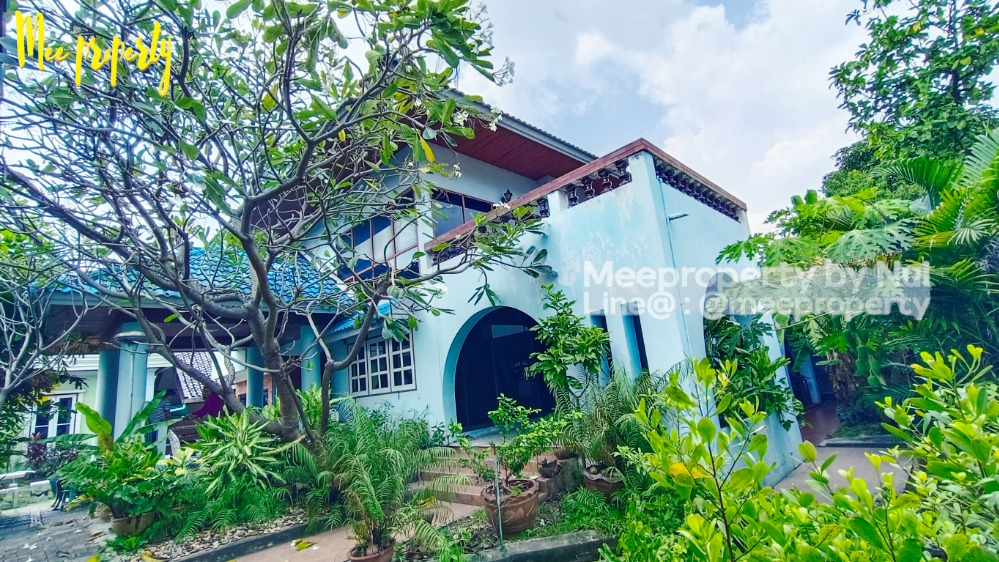 For SaleHouseNawamin, Ramindra : For sale: 2-storey detached house (within the land there are 4 houses), total 2 title deeds, area 233 sq m., Soi Ram Intra 5, Intersection 3 ME-173