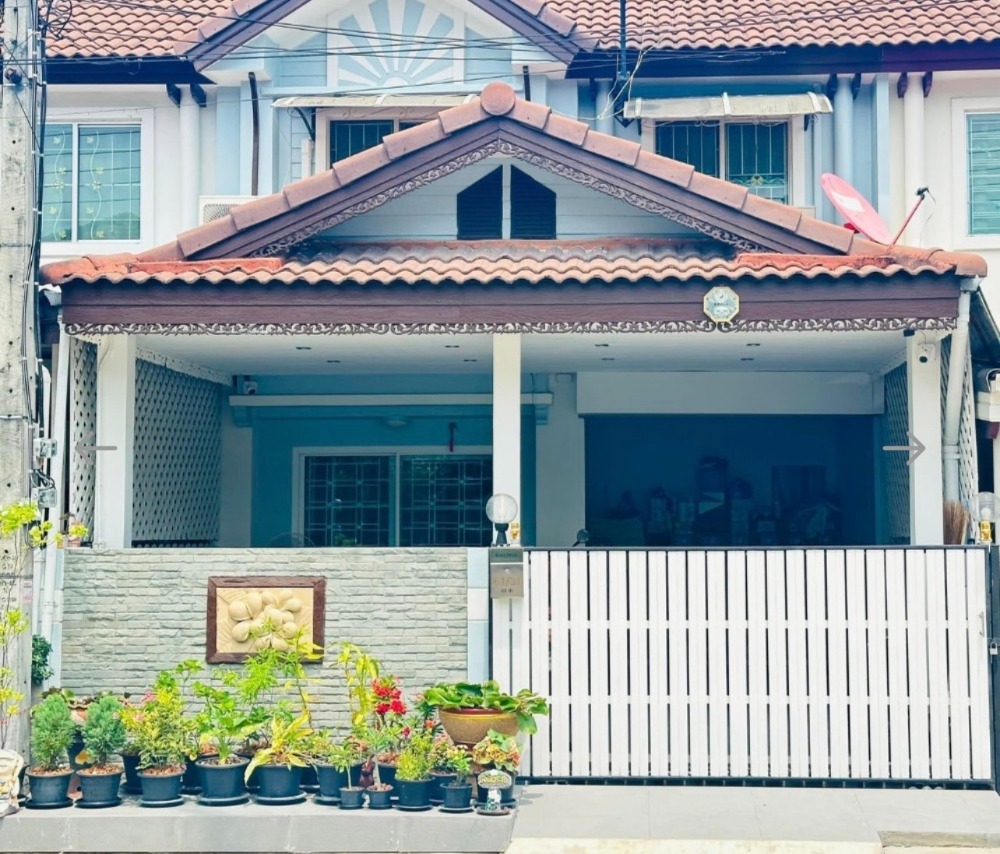 For SaleTownhomeSamut Prakan,Samrong : Townhome Renovate for sale, the whole house is worth the price. Pruksa Ville 24 Srinakarin-Namdaeng