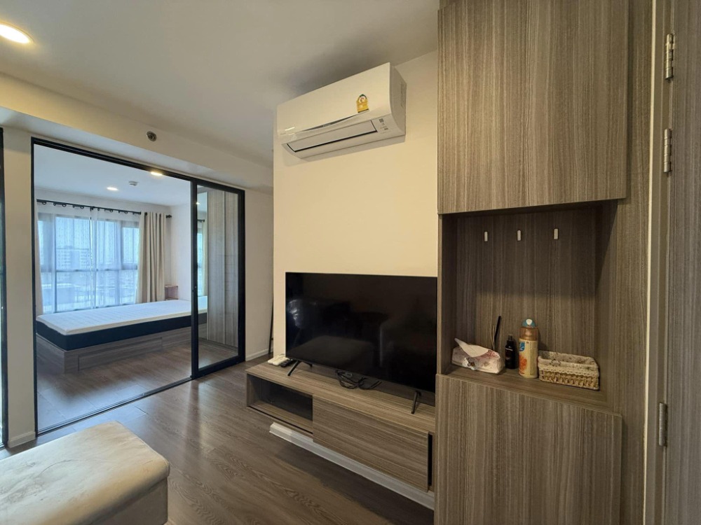 For RentCondoVipawadee, Don Mueang, Lak Si : Condo for rent: The Origin Phahol Saphanmai, near BTS Sai Yud, approximately 700 m.