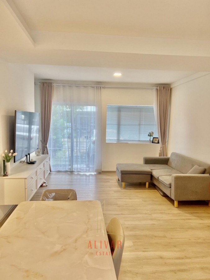 For RentTownhouseBangna, Bearing, Lasalle : RH101224 Townhouse for rent Indy Bangna-Ramkhamhaeng 2 near Mega Bangna (2Bed 3Bath)