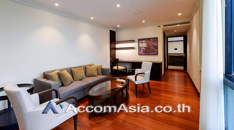 For RentCondoWitthayu, Chidlom, Langsuan, Ploenchit : 🔼AccomA🔽 3 Bedrooms Condominium for Rent in Ploenchit BTS Chitlom at Somkid Gardens