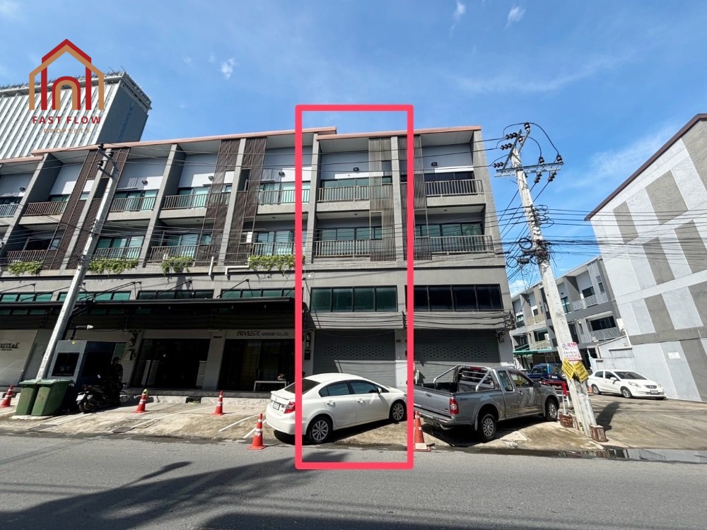 For RentShophouseRamkhamhaeng, Hua Mak : Commercial building for rent, 3.5 floors, modern design! Soi Ramkhamhaeng 21 or Soi Nawasri, multiple entrances and exits, suitable for business, The Prime Rama 9 - Ramkhamhaeng 21 project (The Prime Rama 9-Ramkamhaeng 21)