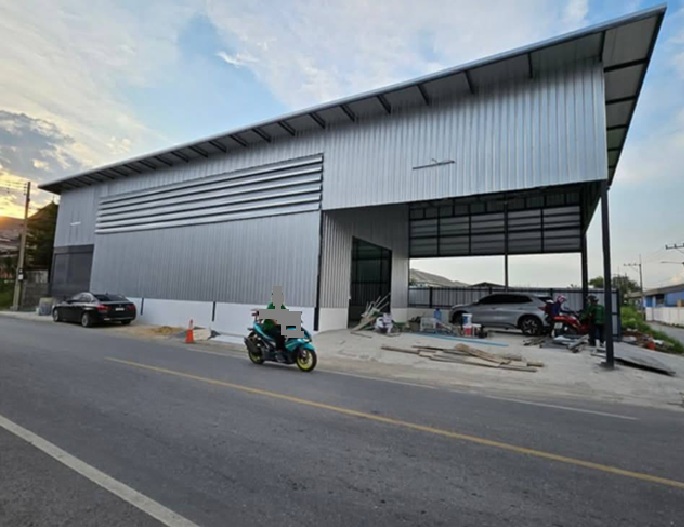 For RentWarehousePhutthamonthon, Salaya : For Rent for rent, warehouse with a new office, Phutthamonthon Sai 4 / Soil 100 square wah, 420 square meters of living space / next to the road in Soi Nakhon Chuen Chum Phutthamonthon 4 / Soi Krathum falling 11 / trailer. Can park beside the warehouse