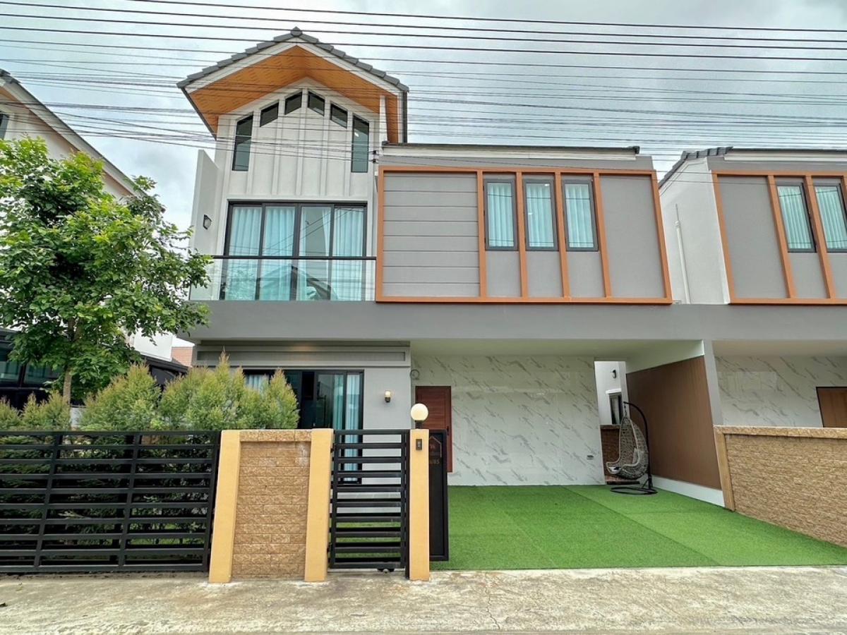 For SaleHousePathum Thani,Rangsit, Thammasat : Nordic style twin house, 4 bedrooms, 3 bathrooms, Prime Square Village, Rangsit Khlong Song (Bongkot 14)