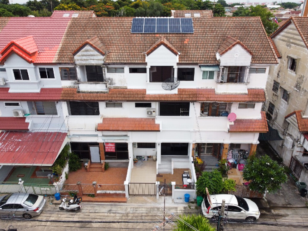 For SaleTownhouseSeri Thai, Ramkhamhaeng Nida : Townhouse, area 29.3 square wah, Seri Thai 25