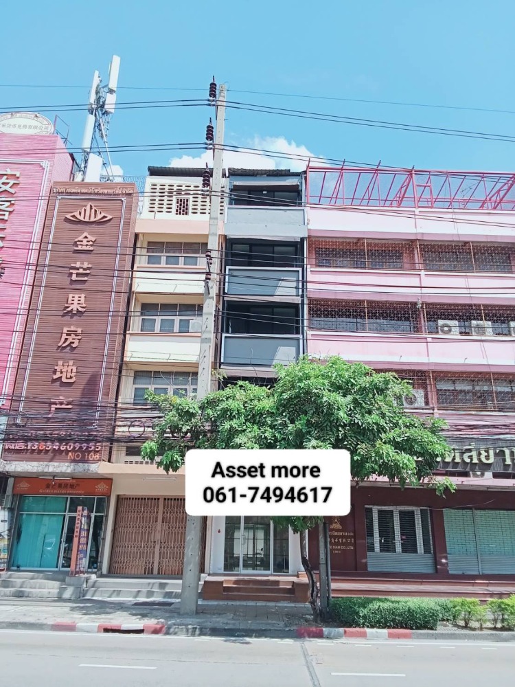 For RentShophouseRatchadapisek, Huaikwang, Suttisan : Commercial building for rent, prime location, on Ratchada Road, Huai Khwang Subdistrict, Huai Khwang District, Bangkok