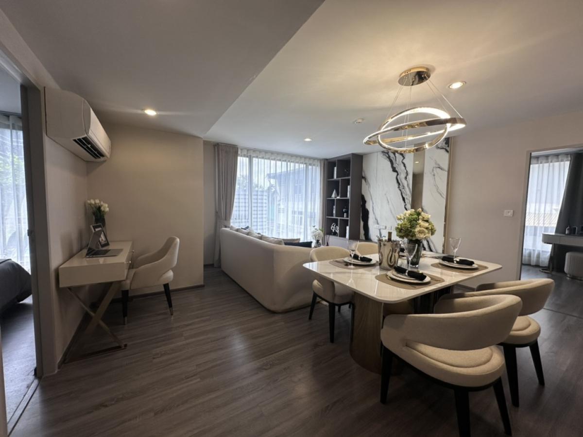 For SaleCondoSukhumvit, Asoke, Thonglor : 🔥🔥 3 bedrooms, 4 bathrooms, 95.94 sq m, Ekkamai-Thonglor area, price 14.90 MB, fully furnished, ready to move in, free common area for 3 years, book now and get an iPhone 16 🔥🔥