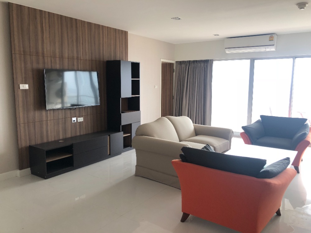 For RentCondoWongwianyai, Charoennakor : 🔥Best Deal🔥 Condo for rent, Sai Chon Mansion, luxury condo with river view, 18th floor, Building B, size 169 sq m., 2 bedrooms, 3 bathrooms, 1 living room, kitchen, maids room, rent 45,000 baht/month