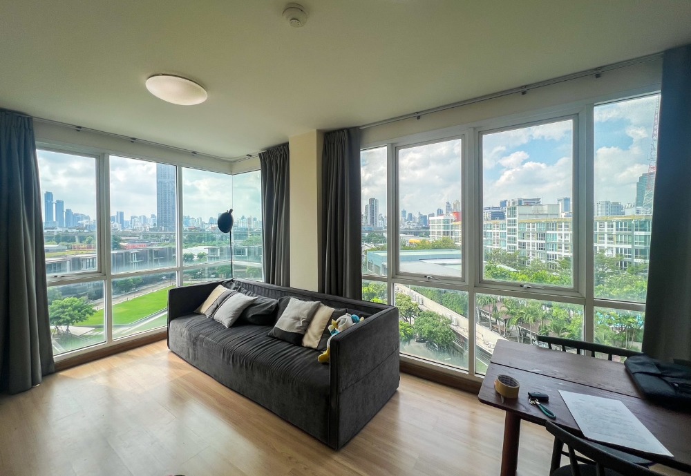 For SaleCondoRama9, Petchburi, RCA : Choose a Room with the Best View! If you want a premium fitness center and top-quality swimming pool, this is the place. For sale: Garden Asoke-Rama 9 Condo—a rare find in the Rama 9 area.