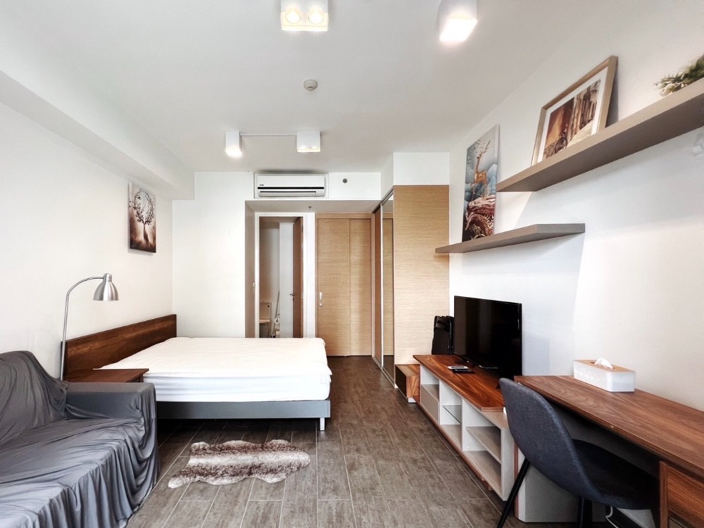 For RentCondoSukhumvit, Asoke, Thonglor : For rent: The Loft Ekkamai, Studio room, 33 sqm, on the 7th floor