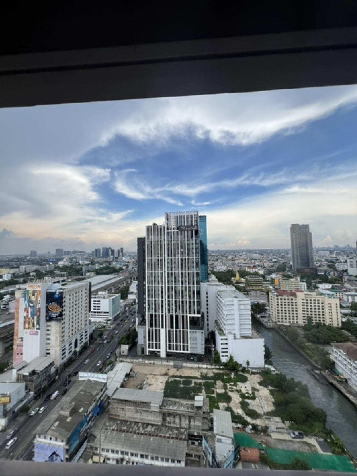 ขายคอนโดพระราม 9 เพชรบุรีตัดใหม่ RCA : Details for sale- Condo True Thonglor, only 3,990,000baht 27th floor, city view, beautifully decorated room, near MRT ARL   Condo for sale , True Thonglor, high floor, beautiful view, near BTS Thonglor, MRT Phetchaburi, Airport Link Makkasan, Bangkok