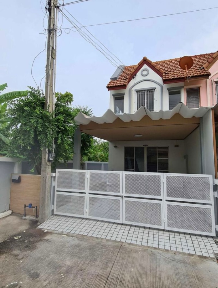 For RentTownhomeSriracha Laem Chabang Ban Bueng : Sriracha rental house, 2-storey townhouse, corner location, Eastern Land 3, Nong Yai Bu