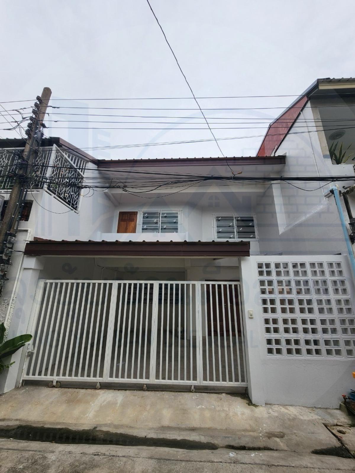 For RentTownhouseRatchadapisek, Huaikwang, Suttisan : House for rent, Huai Khwang, Pracharat Bamphen 16 *New house*🌟🌟🚇