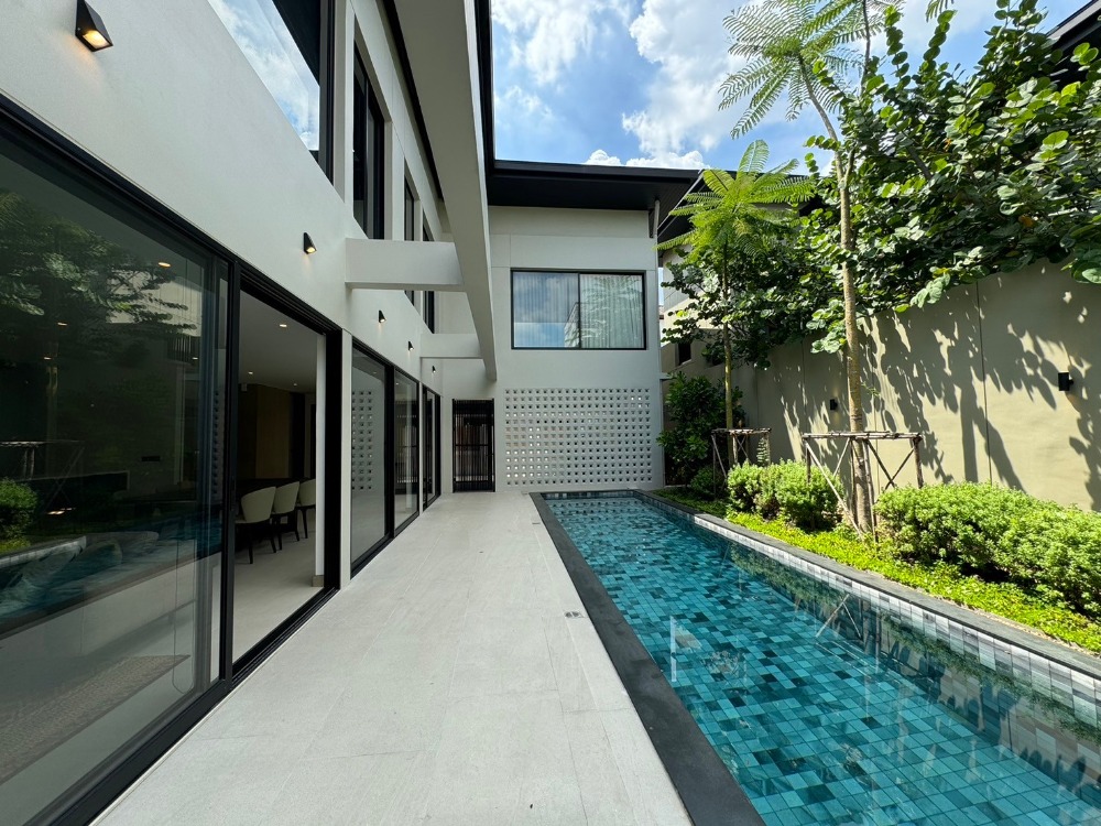 For RentHouseSukhumvit, Asoke, Thonglor : 4 Bedroom House with Swimming Pool, Sukhumvit 65