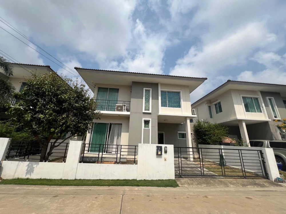 For RentTownhouseSamut Prakan,Samrong : Single house for rent, The Trust Srinakarin-Phraeksa, near Bangpoo Industrial Market, next to Sarasas Witaed School