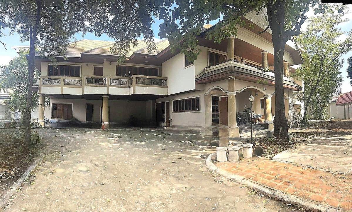 For SaleHouseRama3 (Riverside),Satupadit : Large detached house for sale, area 392 sq.wa. Sathu Pradit 34, next to the alley, no flooding, good location in the city center, near Chalerm Mahanakhon Expressway, convenient transportation on many routes