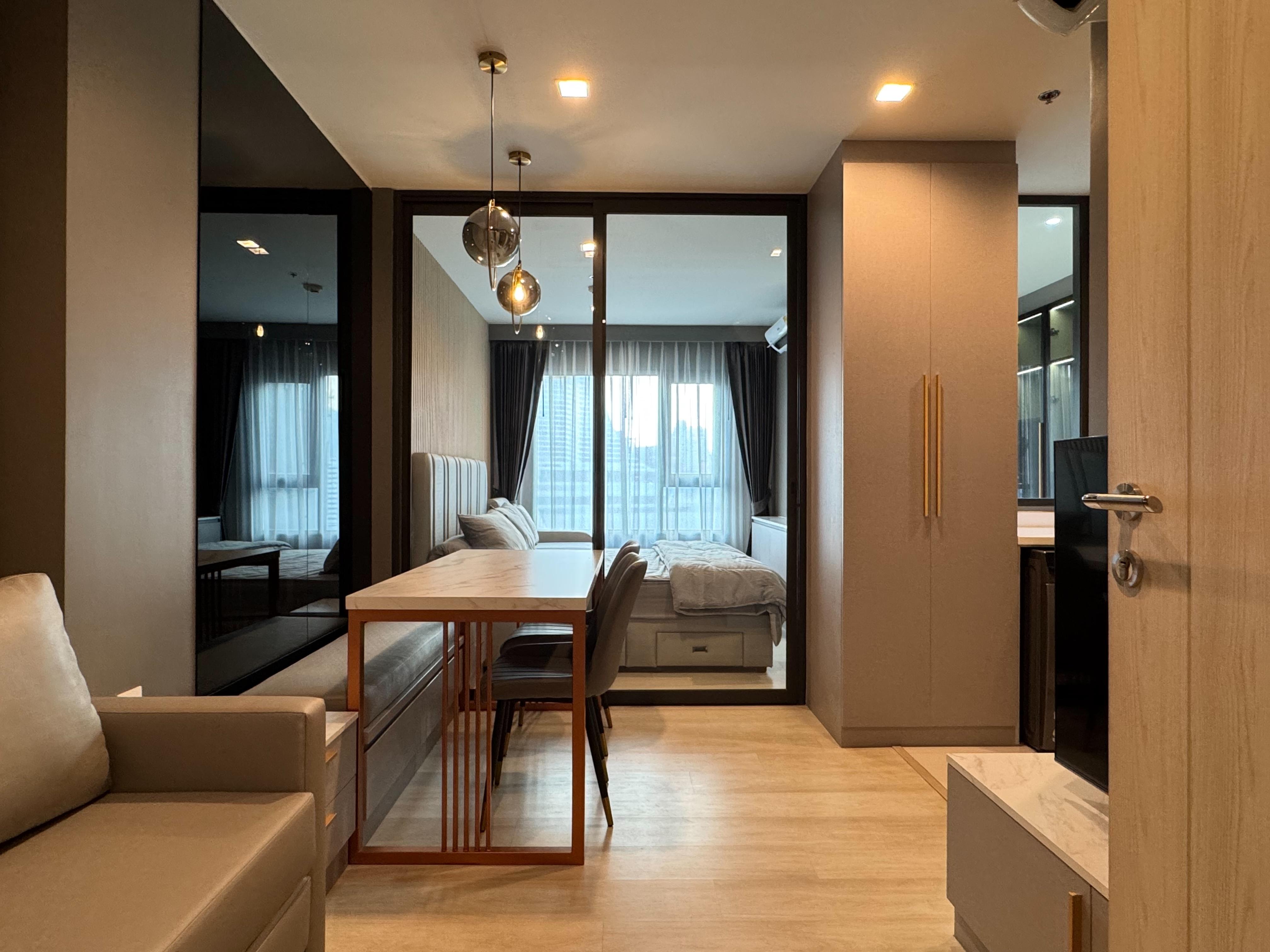 ให้เช่าคอนโดวิทยุ ชิดลม หลังสวน : 🔥 Luxury & Brand new 1 bedroom for rent Life one wireless 🔥