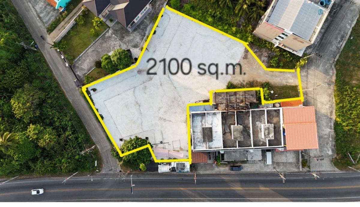 For SaleLandPhuket : Land for sale, Phuket, near Sri Panwa Pier, owner sells himself, area 2,100 sq m. (1 rai 1 ngan 25 sq wa) - Land filled, reinforced concrete, thickness 10 CM+ - 2 entrances and exits, can choose to enter and exit through the alley on both sides - On the m