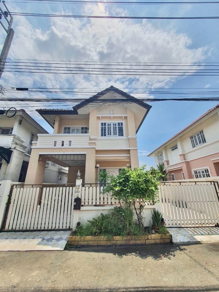 For SaleHouseSamut Prakan,Samrong : For Sale: 2-Storey Detached House in Sena Green Ville, Bangna-Theparak, Soi Bangpla 2 Quiet and peaceful atmosphere, close to shopping areas. Land area: 40.3 sq.wah (approx. 161.2 sqm).