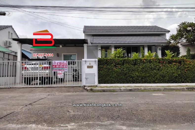 For SaleHousePathum Thani,Rangsit, Thammasat : Single house, Waraphon Village, Wongwaen-Lam Luk Ka, Soi Lam Luk Ka 85, area 62 square wah, next to Big C Place, Lam Luk Ka-Khlong 5, Kanchanaphisek Road (Motorway), Bueng Kham Phroi Subdistrict, Lam Luk Ka District, Pathum Thani Province