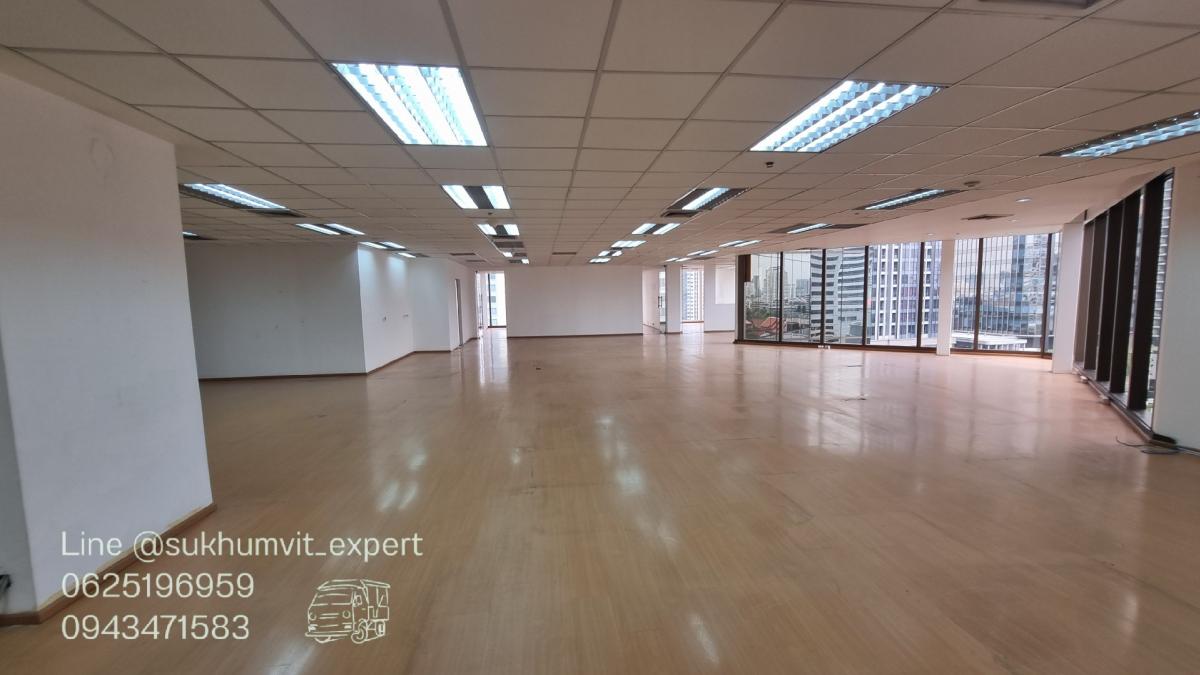 For RentOfficeSukhumvit, Asoke, Thonglor : Asoke Montri office for rent 565 sq.m. good location, good condition