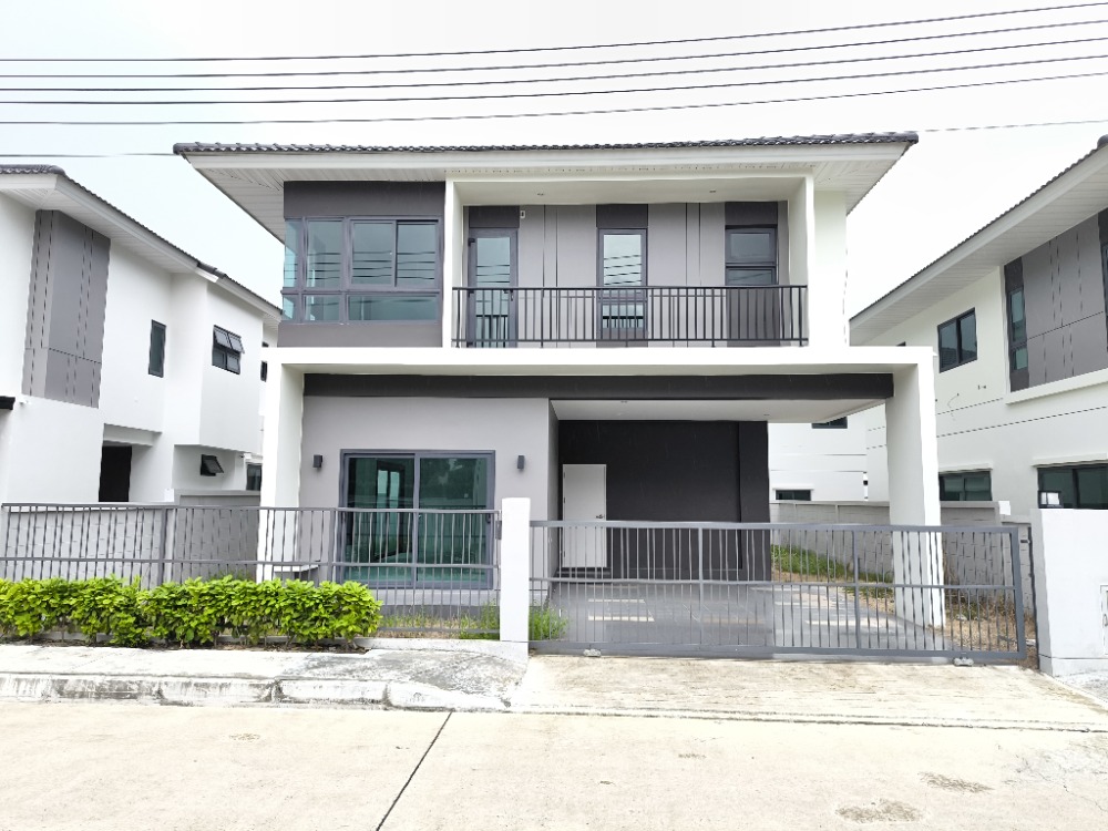 ขายบ้านศรีราชา แหลมฉบัง บ้านบึง : Spacious Living in the Suburb of Si Racha, Near Motorway 7