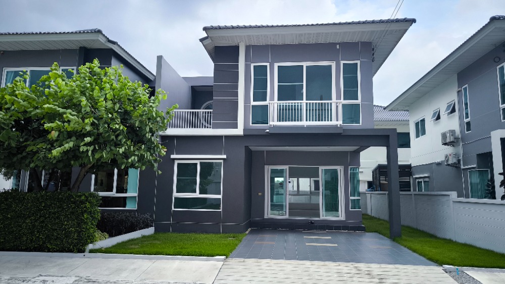 For SaleHouseSriracha Laem Chabang Ban Bueng : Modern Semi-Detached Home in Supalai Pride Sriracha