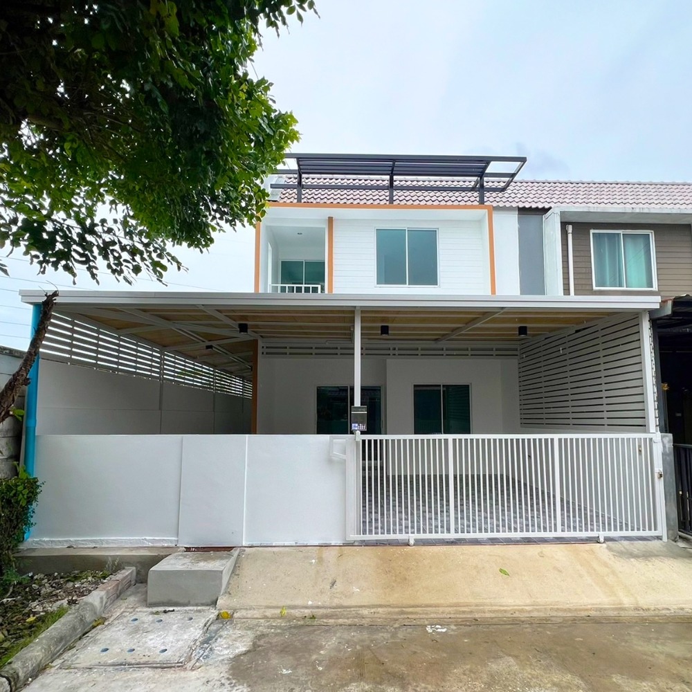 For SaleTownhousePathum Thani,Rangsit, Thammasat : 2-storey townhouse, The Color Village, Lam Luk Ka Khlong Si, for sale only: 2.79 million baht, cash purchase, immediate discount of 100,000 baht