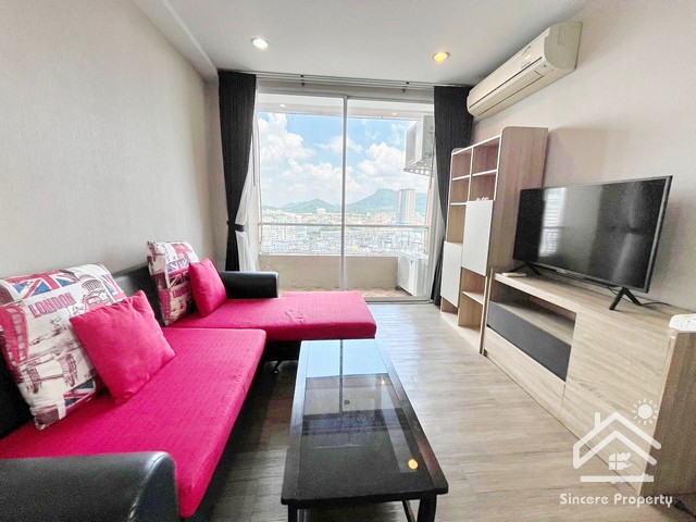 For RentCondoSriracha Laem Chabang Ban Bueng : For rent, Sriracha Condo View, large room, balcony on two sides, 17th floor, decorated and ready to move in, complete with furniture, bathtub and electrical appliances.