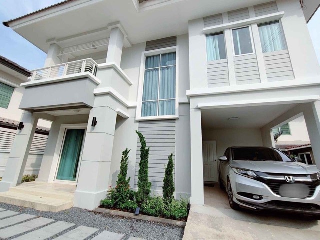 For SaleHouseLadkrabang, Suwannaphum Airport : For sale: 2-storey detached house, area 52 sq m, Pruksa Village The Season, Romklao-Lat Krabang, with furniture, near Suvarnabhumi Airport