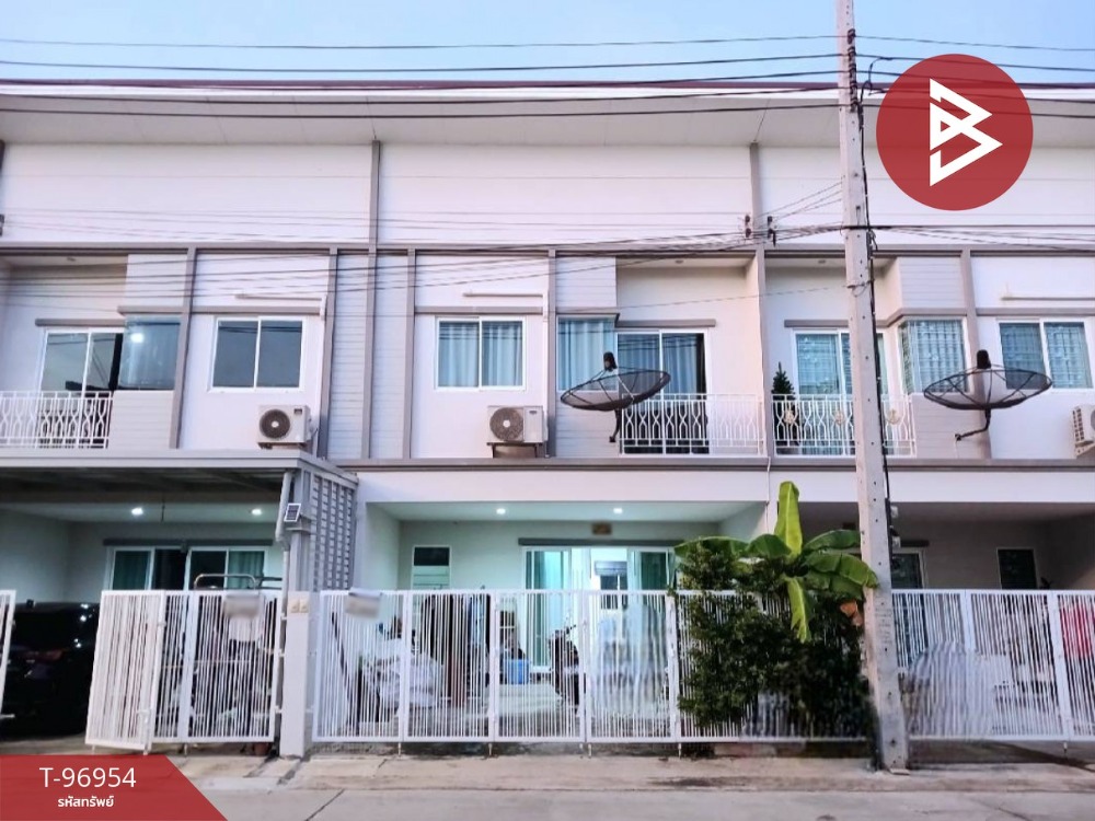 For SaleTownhouseSamut Prakan,Samrong : Townhouse for sale, The Miracle Thepharak Village, Samut Prakan