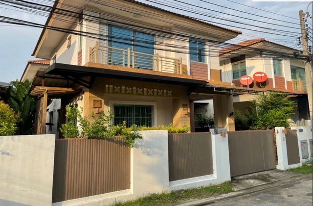 For RentHouseSamut Prakan,Samrong : RHT1892 For rent: 2-storey detached house, single house style, Maldives Palm Village (Bangna-Wongwaen)