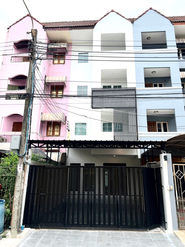 For RentTownhouseOnnut, Udomsuk : Pet friendly Townhouse for rent, Pridi Banomyong 14, near BTS Phra Khanong, near expressway entrance/exit, Ekkamai, Ram Intra