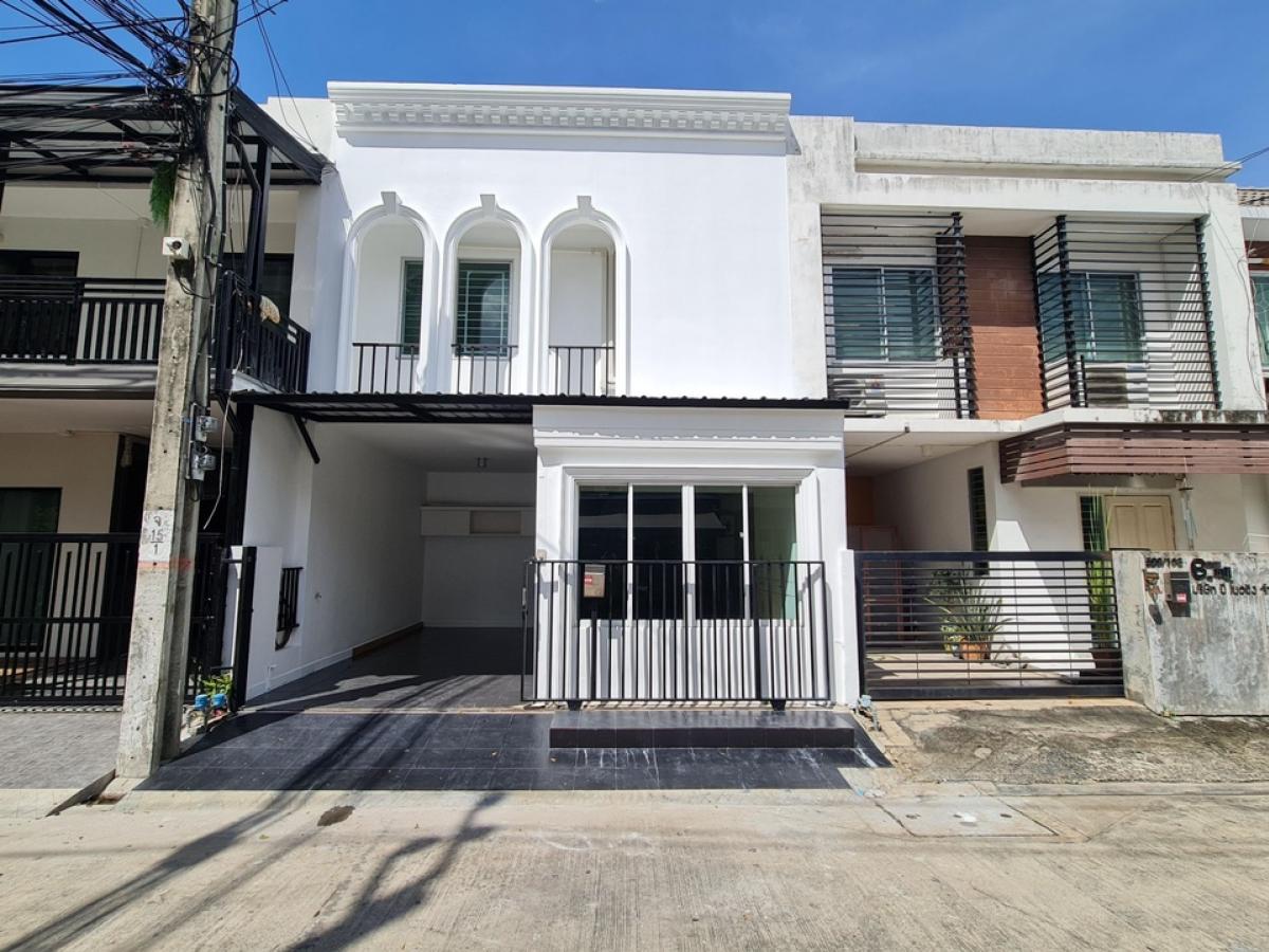 For SaleTownhouseKaset Nawamin,Ladplakao : For sale: Townhome, completely renovated, Ariya Color Kaset Nawamin, opposite Suan