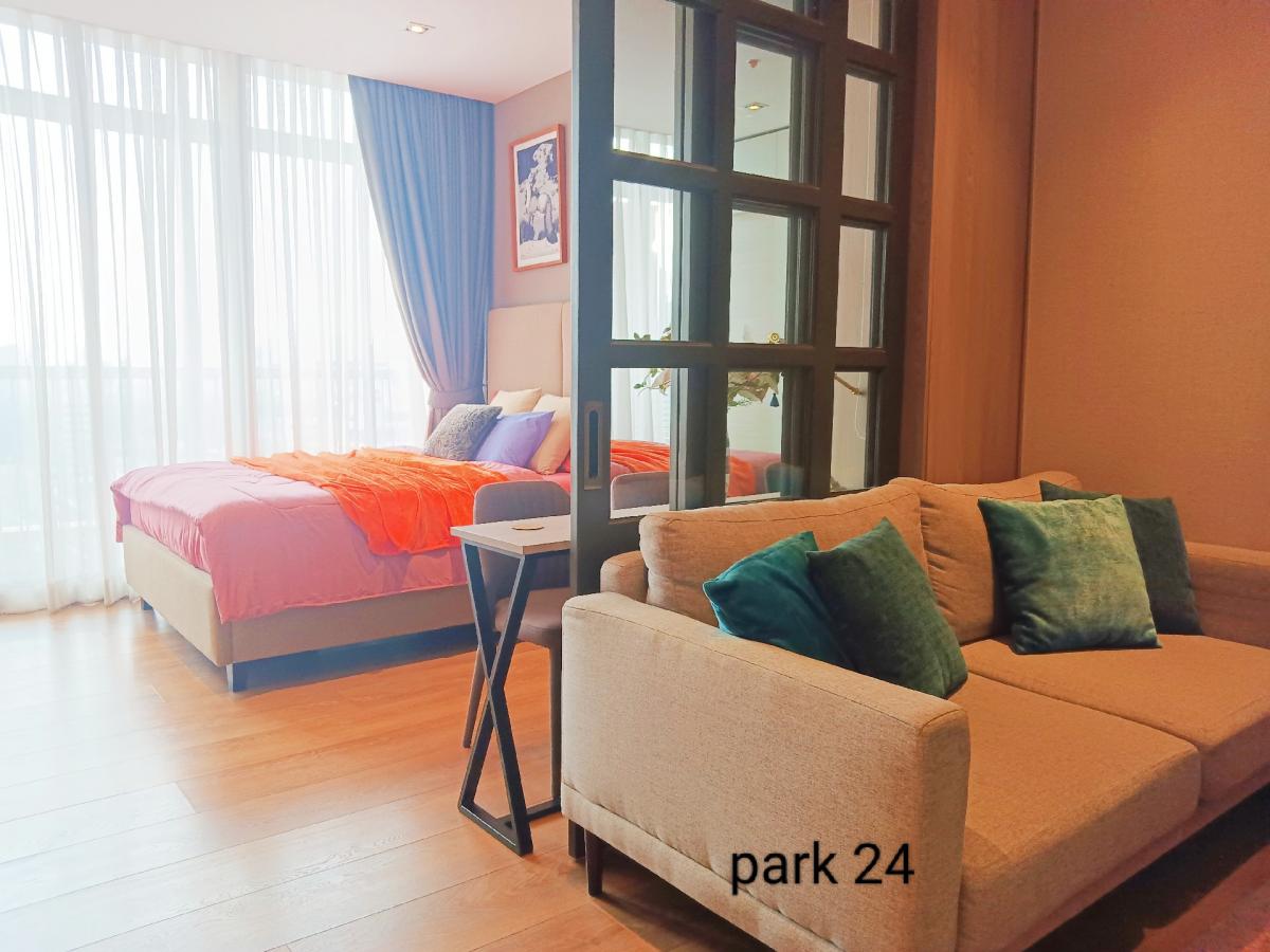 ให้เช่าคอนโดสุขุมวิท อโศก ทองหล่อ : for rent park 24 💕1 bedroom 💞 free cleaner per week 💞