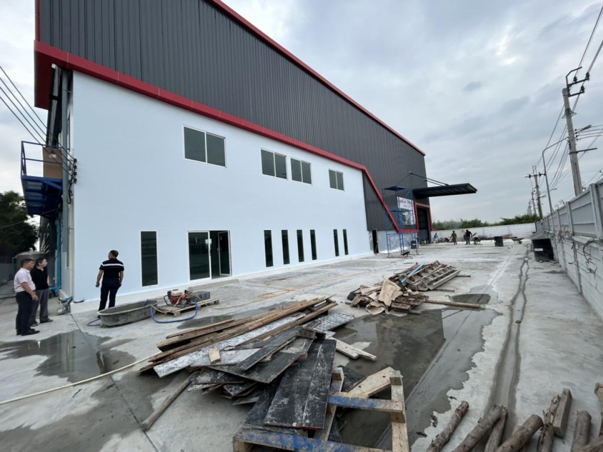 For RentFactorySamut Prakan,Samrong : New factory for rent, located in Tamru, near Bangpoo Industrial Estate, Bangpoo Mai Industrial Estate, Bangplee Industrial Estate, area 4 rai, usable area approximately 6662 sq m.