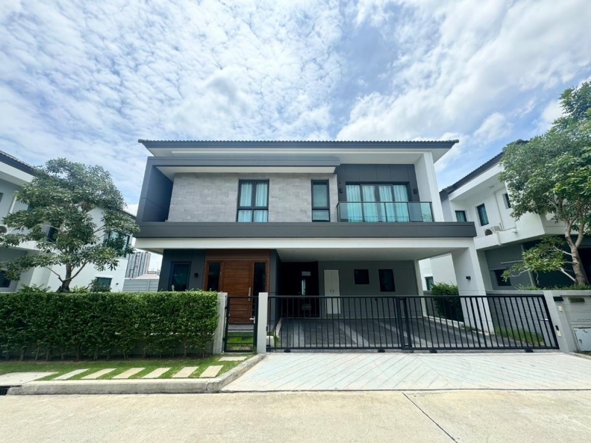 For SaleHouseBangna, Bearing, Lasalle : For sale: luxury single house, new project: The City Bangna, behind Mega Bangna: Property code #WEA1111. Interested parties can inquire by adding Line @condo168 (with @ in front)