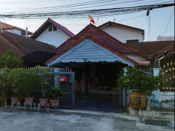 For SaleHousePathum Thani,Rangsit, Thammasat : Cheap sale, 2-storey house, Rattanakosin 200 Years Village, Rangsit-Pathum Thani, Thanyaburi, Pathum Thani