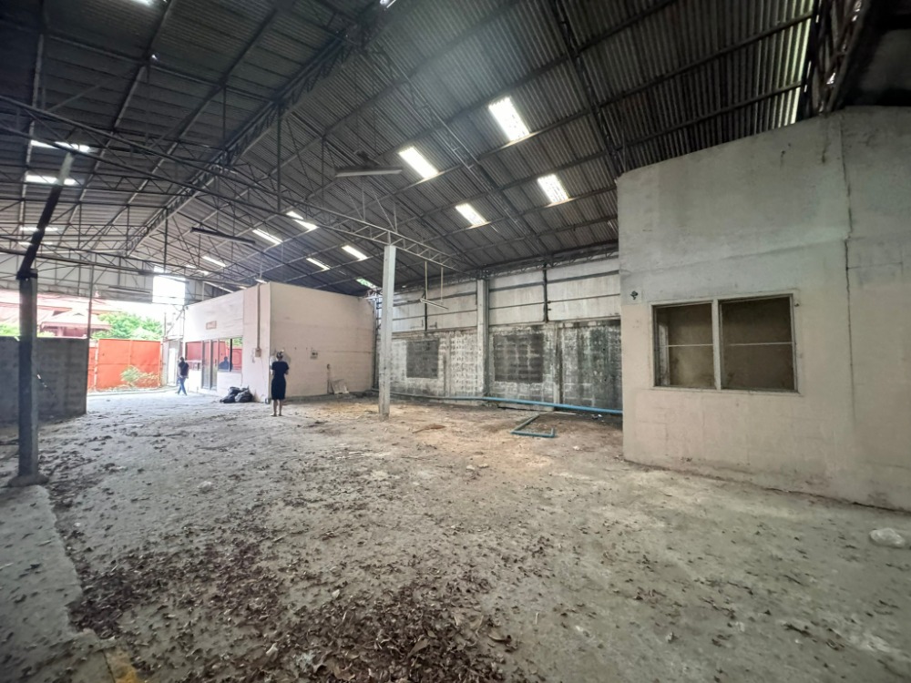 For SaleWarehouseKaset Nawamin,Ladplakao : Land for sale with warehouse, Soi Nawamin 85, usable area 196 sq m.