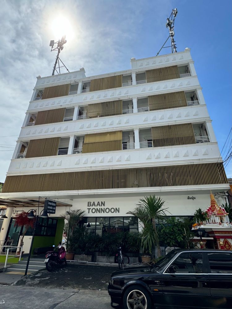 For RentWongwianyai, Charoennakor : Apartment for rent, Baan Ton Nun, Charoen Nakhon, new room ready to move in, decorated in a modern style, near ICON SIAM