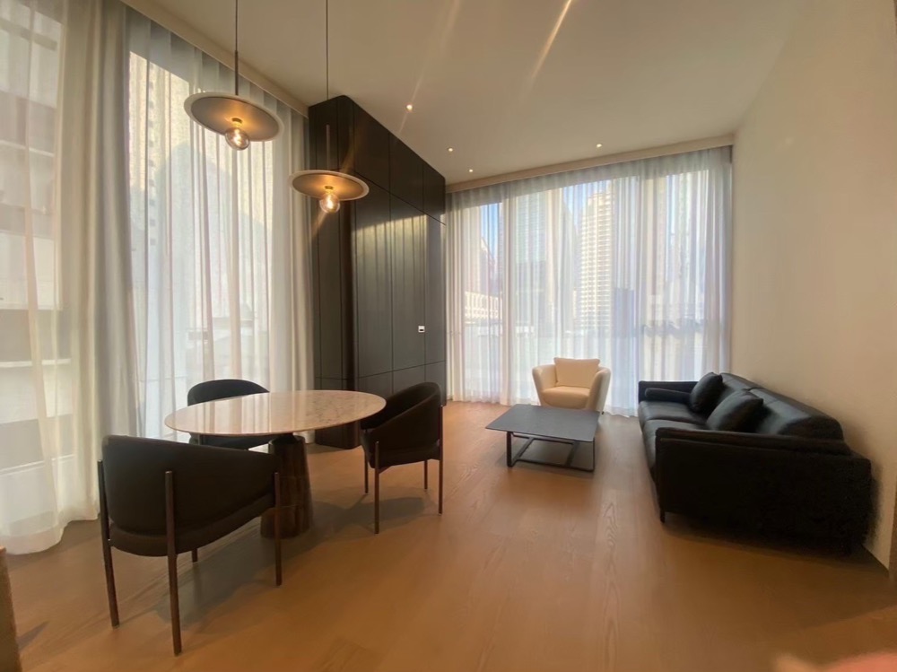 For RentCondoWitthayu, Chidlom, Langsuan, Ploenchit : For Rent: Scope Langsuan, 1 Bedroom / 2 Bathrooms *Fully Furnished /Ready to move in /Pet Friendly*